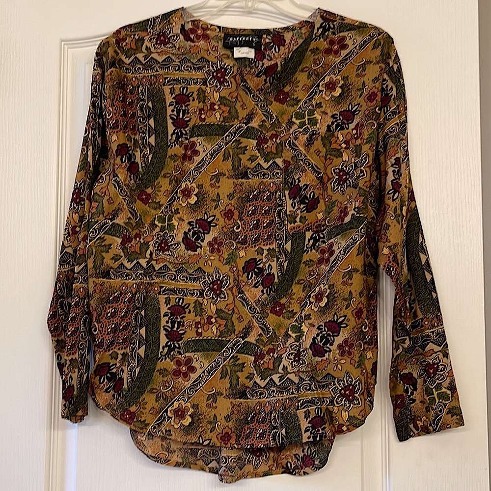 2 piece Rafferty - Picture 2 of 11